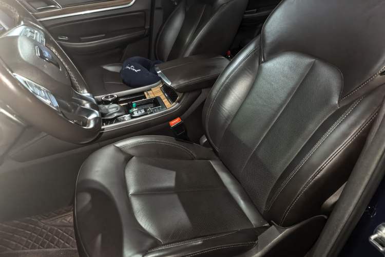 Used Roewe RX8 2018 30T Smart Connectivity Two-Wheel Drive Supreme Edition Left Front Seat