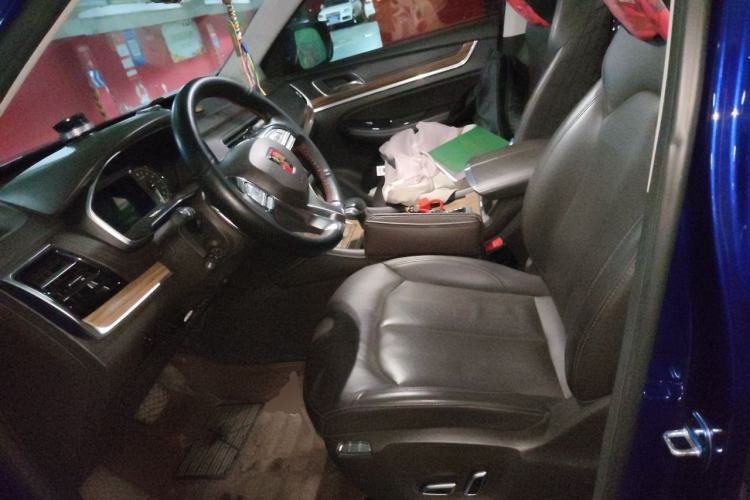 Used Roewe RX8 2018 30T Smart Connectivity All-Wheel Drive Supreme Edition Left Front Seat