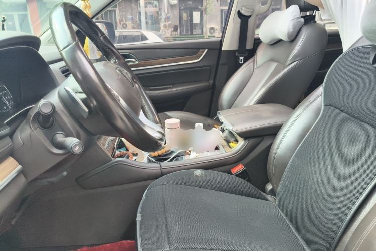 Used Roewe RX8 2018 30T Smart Connectivity Two-Wheel Drive Flagship Edition Left Front Seat
