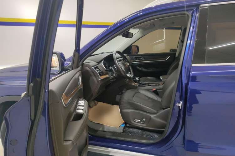 Used Roewe RX8 2018 30T Smart Connectivity Two-Wheel Drive Supreme Edition Left Front Seat