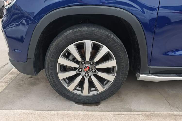 Used Roewe RX8 2018 30T Smart Connectivity Two-Wheel Drive Supreme Edition Left Front Wheel Hub
