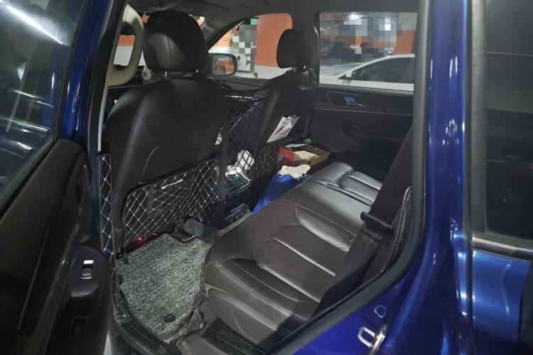 Used Roewe RX8 2018 30T Smart Connectivity All-Wheel Drive Supreme Edition Left Rear Seat
