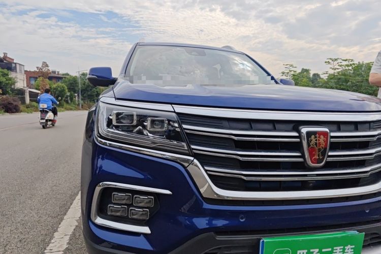 Used Roewe RX8 2018 30T Smart Connectivity Two-Wheel Drive Supreme Edition Right Front Headlight