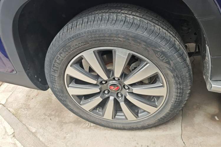Used Roewe RX8 2018 30T Smart Connectivity Two-Wheel Drive Supreme Edition Right Rear Wheel Hub