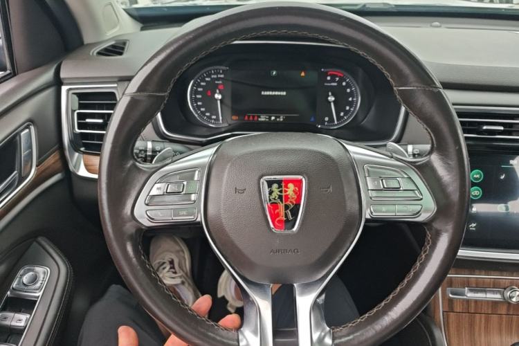 Used Roewe RX8 2018 30T Smart Connectivity Two-Wheel Drive Supreme Edition Steering Wheel