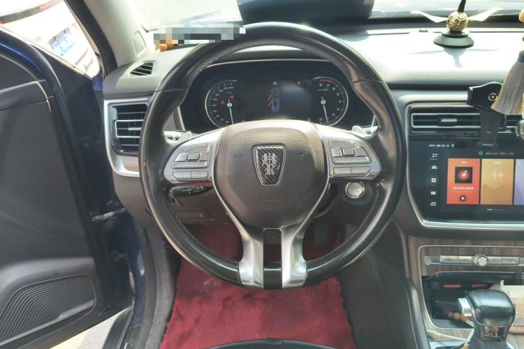 Used Roewe RX8 2018 30T Smart Connectivity Two-Wheel Drive Flagship Edition Steering Wheel