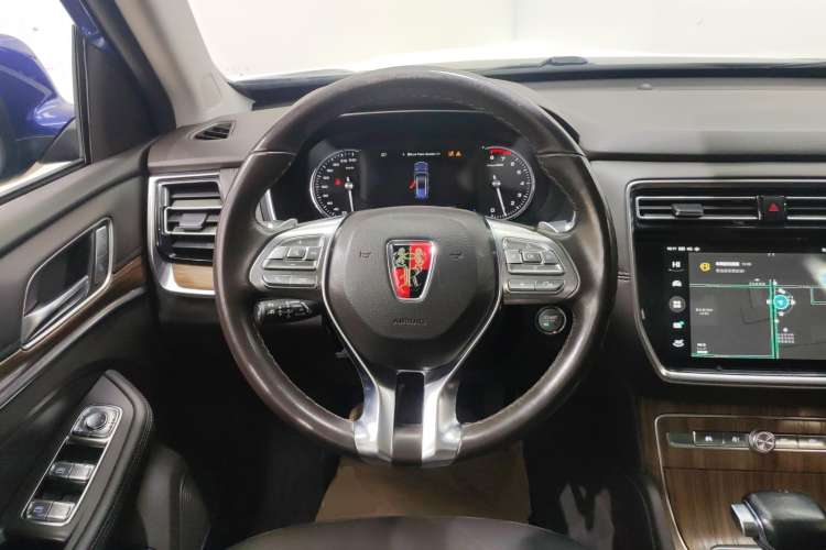 Used Roewe RX8 2018 30T Smart Connectivity Two-Wheel Drive Supreme Edition Steering Wheel