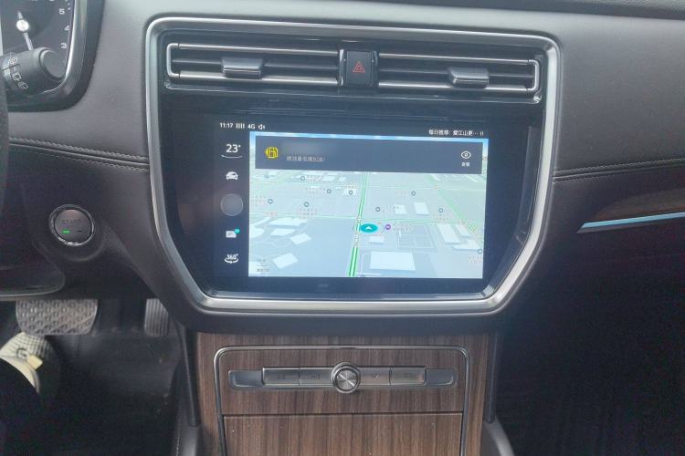 Used Roewe RX8 2018 30T Smart Connectivity All-Wheel Drive Supreme Edition Audio And AC Panel