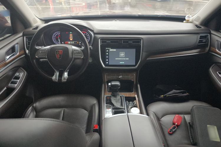 Used Roewe RX8 2018 30T Smart Connectivity Two-Wheel Drive Supreme Edition Center Console