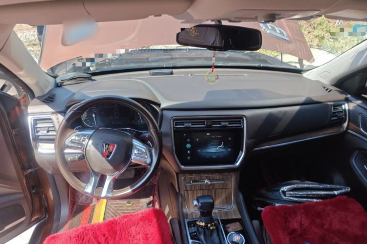 Used Roewe RX8 2018 30T Smart Connectivity Two-Wheel Drive Flagship Edition Center Console