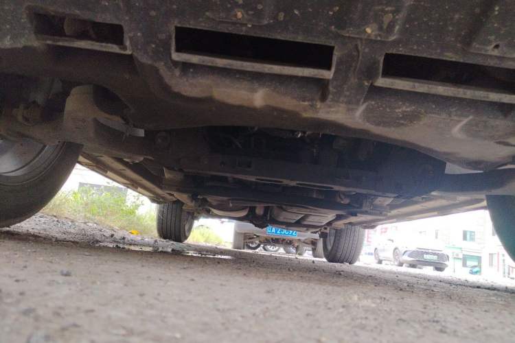 Used Roewe RX8 2018 30T Smart Connectivity Two-Wheel Drive Flagship Edition Chassis Front