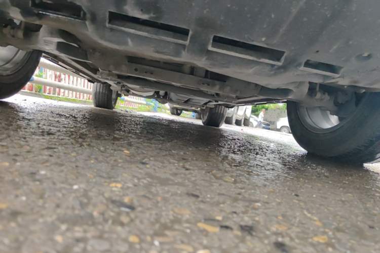 Used Roewe RX8 2018 30T Smart Connectivity Two-Wheel Drive Flagship Edition Chassis Front