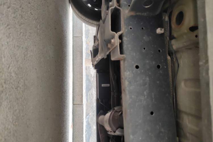 Used Roewe RX8 2018 30T Smart Connectivity Two-Wheel Drive Flagship Edition Chassis Front Left