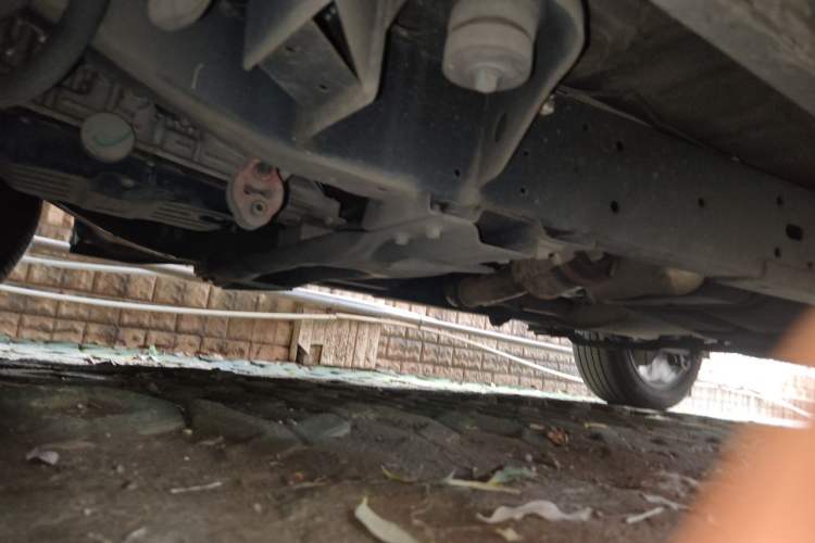 Used Roewe RX8 2018 30T Smart Connectivity Two-Wheel Drive Flagship Edition Chassis Front Left