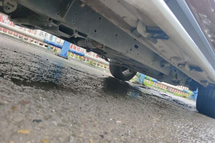 Used Roewe RX8 2018 30T Smart Connectivity Two-Wheel Drive Flagship Edition Chassis Front Left