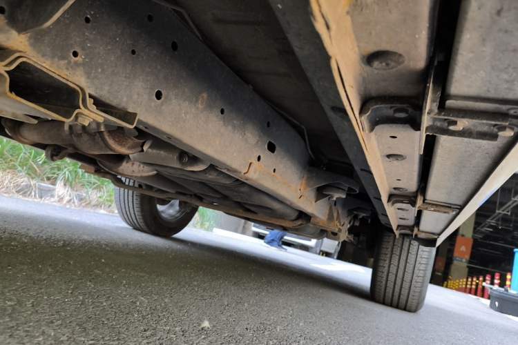 Used Roewe RX8 2018 30T Smart Connectivity Two-Wheel Drive Supreme Edition Chassis Front Left