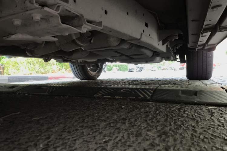 Used Roewe RX8 2018 30T Smart Connectivity Four-Wheel Drive Flagship Edition Chassis Front Left