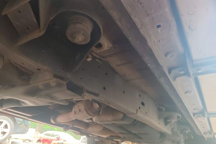 Used Roewe RX8 2018 30T Smart Connectivity Two-Wheel Drive Supreme Edition Chassis Front Left