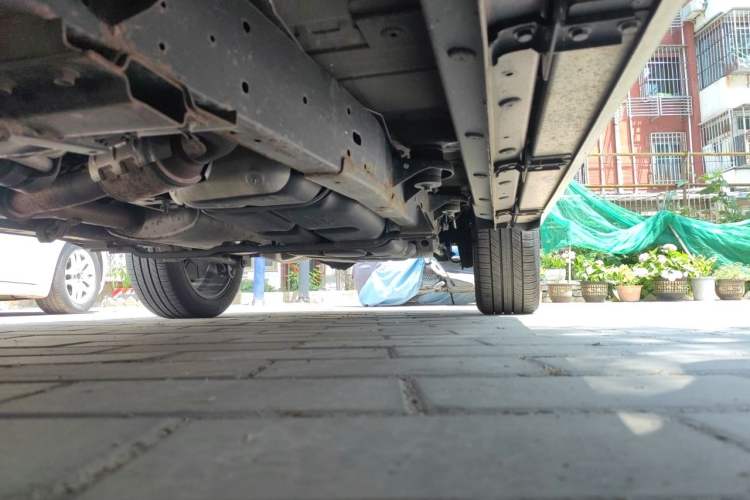 Used Roewe RX8 2018 30T Smart Connectivity All-Wheel Drive Supreme Edition Chassis Front Left