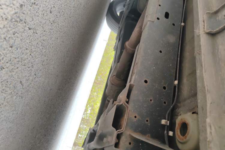 Used Roewe RX8 2018 30T Smart Connectivity Two-Wheel Drive Flagship Edition Chassis Front Right