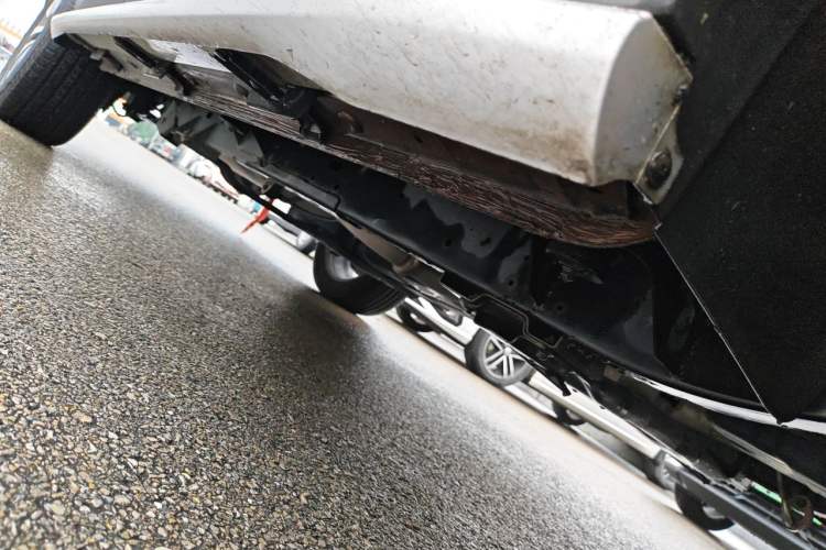 Used Roewe RX8 2018 30T Smart Connectivity Two-Wheel Drive Supreme Edition Chassis Front Right