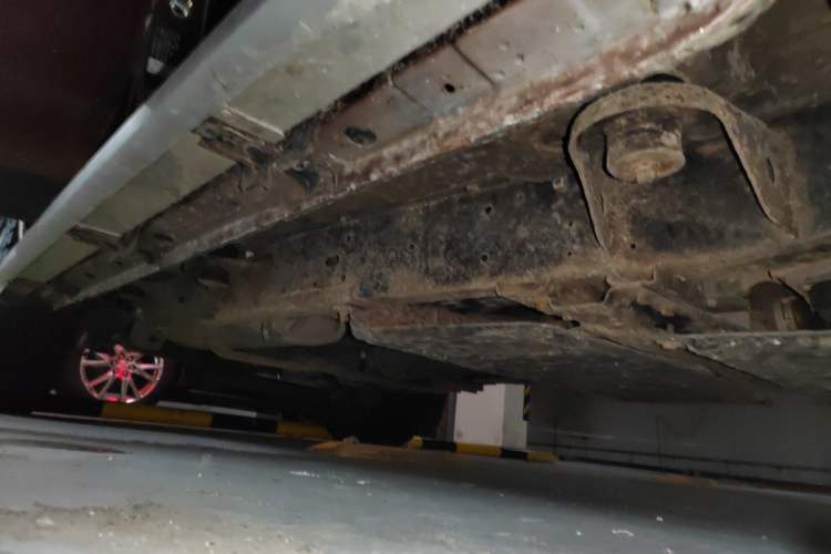 Used Roewe RX8 2018 30T Smart Connectivity All-Wheel Drive Supreme Edition Chassis Front Right