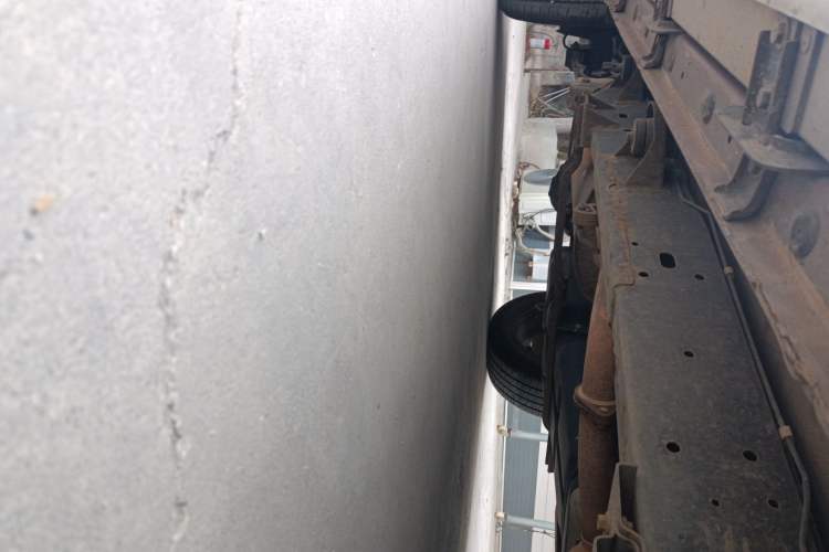 Used Roewe RX8 2018 30T Smart Connectivity Two-Wheel Drive Flagship Edition Chassis Front Right