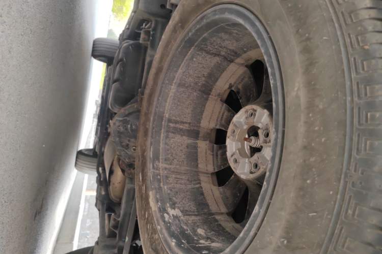 Used Roewe RX8 2018 30T Smart Connectivity Two-Wheel Drive Flagship Edition Chassis Rear