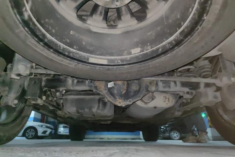 Used Roewe RX8 2018 30T Two-Wheel Drive Flagship Edition Chassis Rear