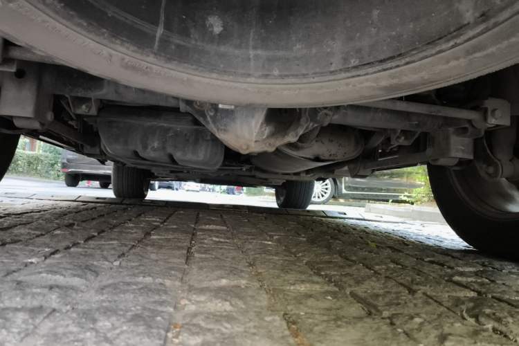 Used Roewe RX8 2018 30T Smart Connectivity Four-Wheel Drive Flagship Edition Chassis Rear
