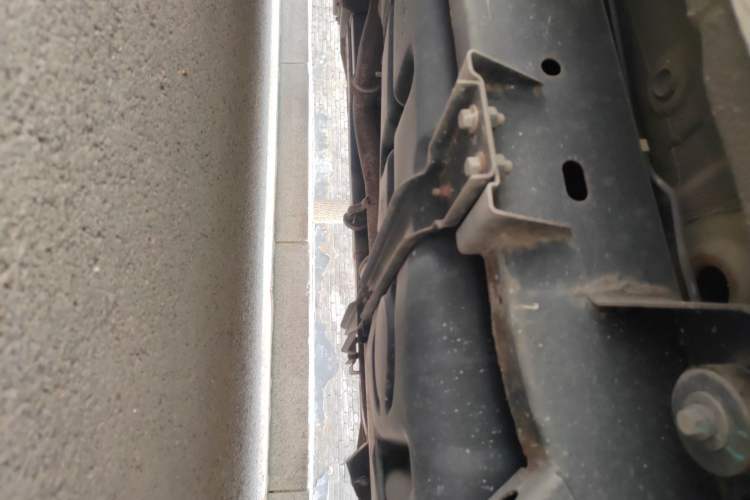 Used Roewe RX8 2018 30T Smart Connectivity Two-Wheel Drive Flagship Edition Chassis Rear Left