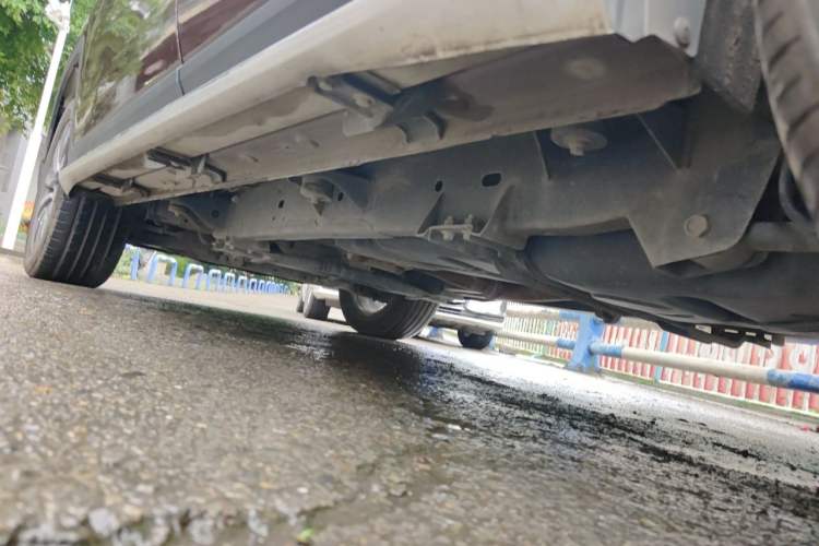 Used Roewe RX8 2018 30T Smart Connectivity Two-Wheel Drive Flagship Edition Chassis Rear Left