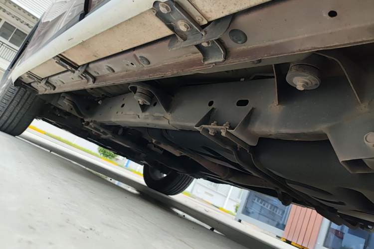 Used Roewe RX8 2018 30T Smart Connectivity Two-Wheel Drive Flagship Edition Chassis Rear Left