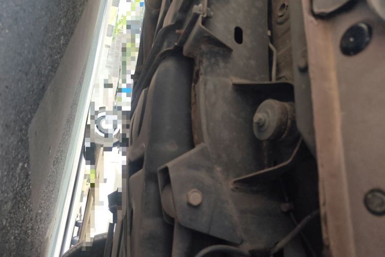 Used Roewe RX8 2018 30T Smart Connectivity Two-Wheel Drive Flagship Edition Chassis Rear Left