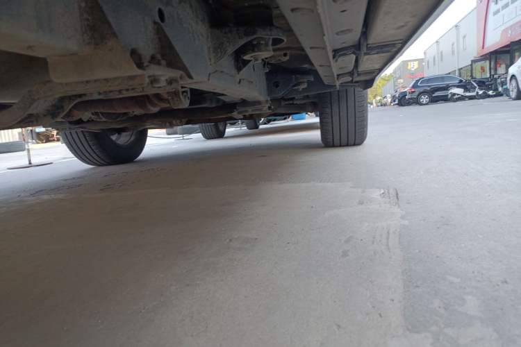 Used Roewe RX8 2018 30T Smart Connectivity Four-Wheel Drive Flagship Edition Chassis Rear Right