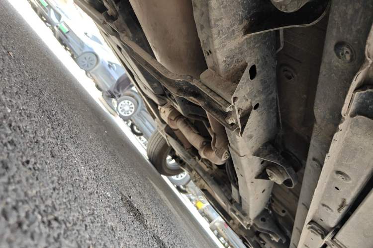 Used Roewe RX8 2018 30T Smart Connectivity Two-Wheel Drive Supreme Edition Chassis Rear Right