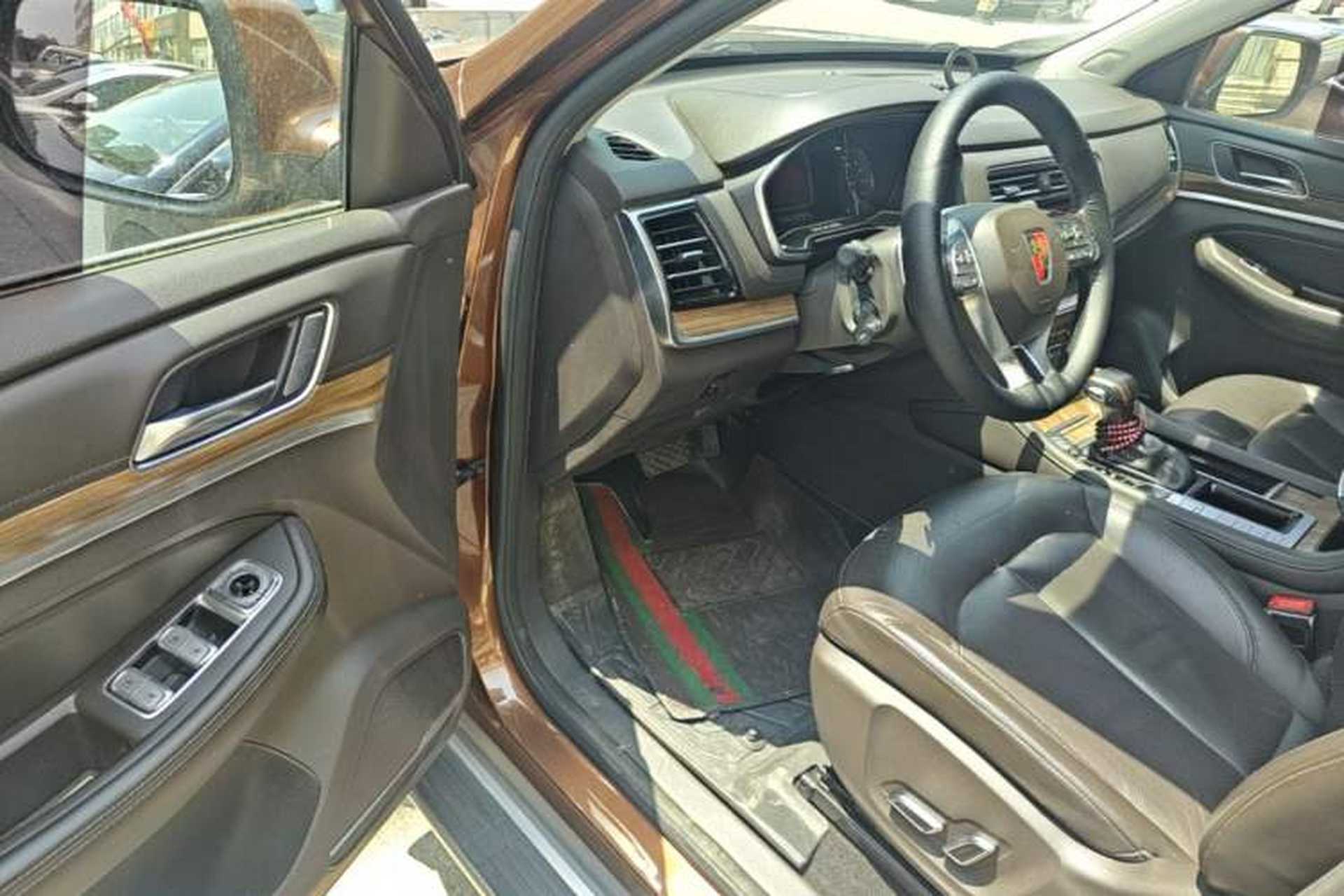 Used Roewe RX8 2018 30T Smart Connectivity Two-Wheel Drive Flagship Edition Driver Seat