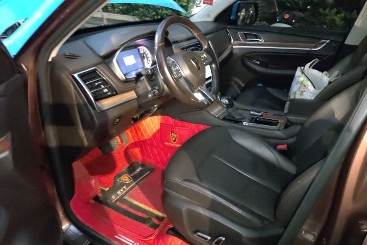 Used Roewe RX8 2018 30T Smart Connectivity Two-Wheel Drive Flagship Edition Driver Seat
