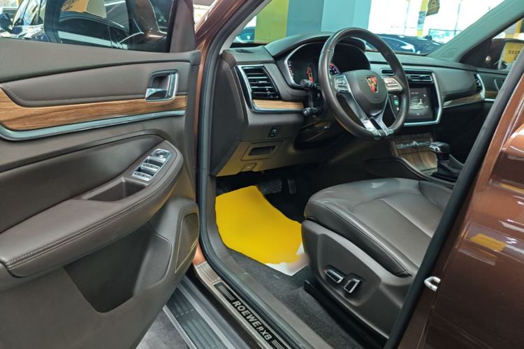 Used Roewe RX8 2018 30T Smart Connectivity Two-Wheel Drive Flagship Edition Driver Seat