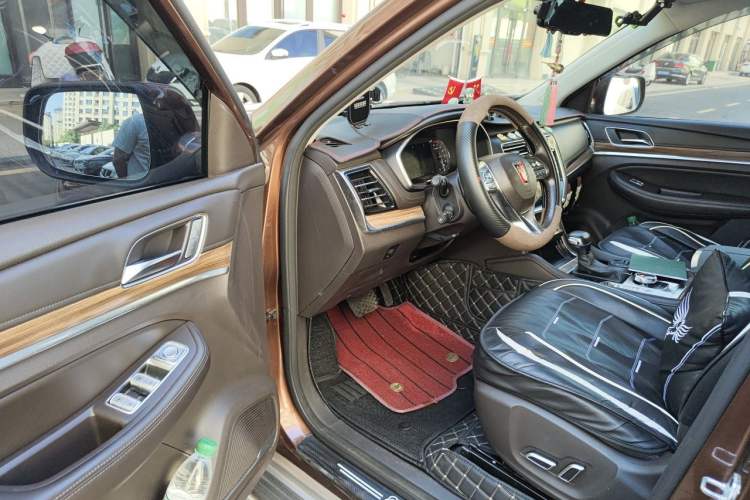 Used Roewe RX8 2018 30T Smart Connectivity Four-Wheel Drive Flagship Edition Driver Seat