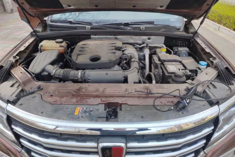 Used Roewe RX8 2018 30T Smart Connectivity Two-Wheel Drive Flagship Edition Engine Bay