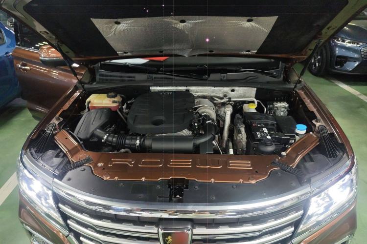Used Roewe RX8 2018 30T Smart Connectivity Two-Wheel Drive Flagship Edition Engine Bay