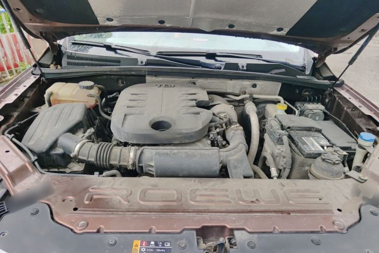 Used Roewe RX8 2018 30T Smart Connectivity Two-Wheel Drive Flagship Edition Engine Bay