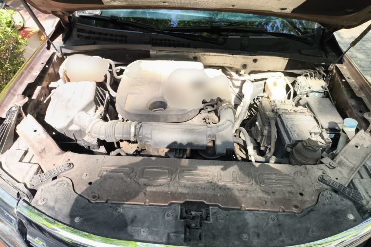Used Roewe RX8 2018 30T Smart Connectivity Four-Wheel Drive Flagship Edition Engine Bay