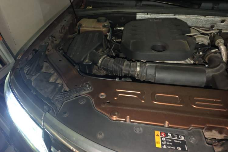 Used Roewe RX8 2018 30T Smart Connectivity Two-Wheel Drive Flagship Edition Engine Bay Right