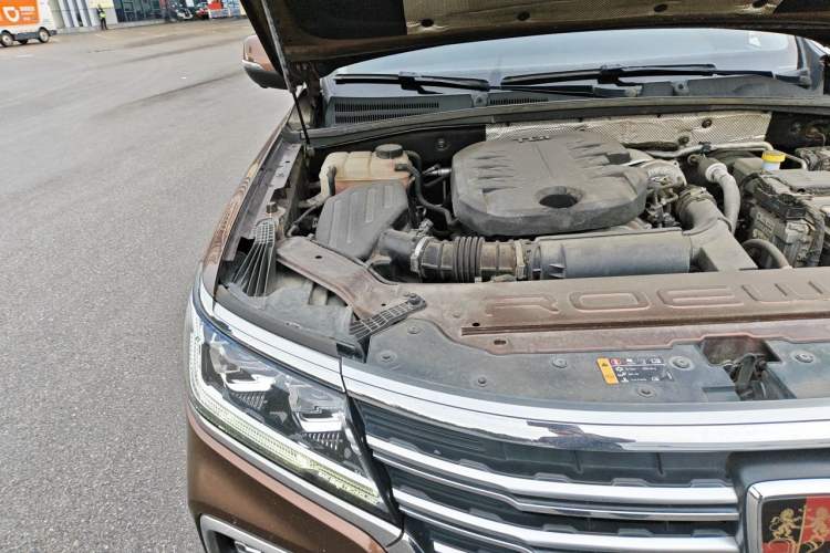 Used Roewe RX8 2018 30T Smart Connectivity Two-Wheel Drive Supreme Edition Engine Bay Right