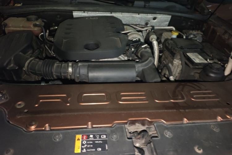 Used Roewe RX8 2018 30T Smart Connectivity Two-Wheel Drive Flagship Edition Engine Bay