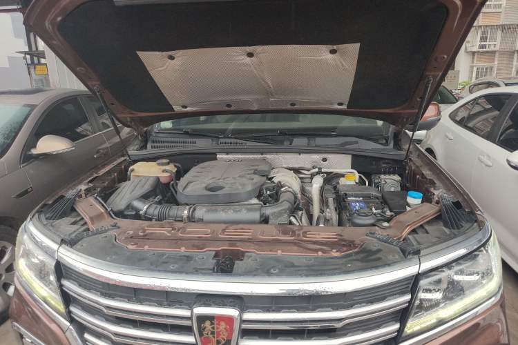 Used Roewe RX8 2018 30T Smart Connectivity Two-Wheel Drive Supreme Edition Engine Bay