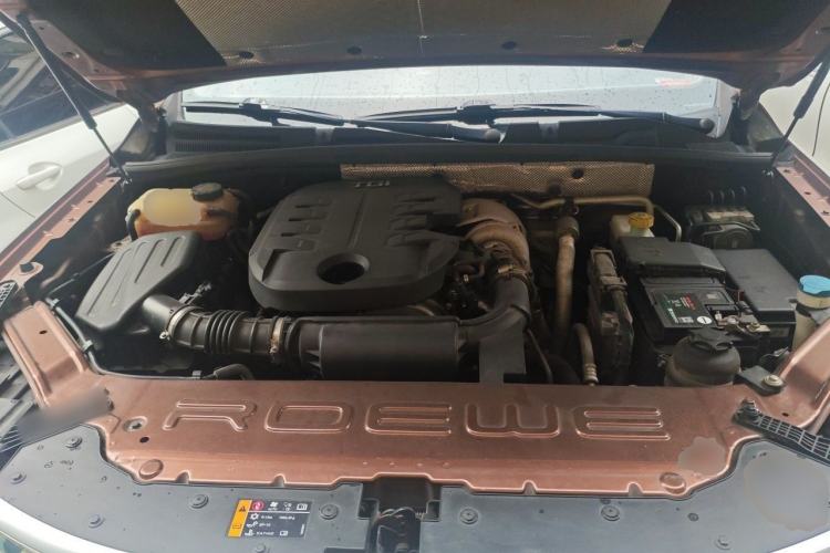 Used Roewe RX8 2018 30T Smart Connectivity Two-Wheel Drive Flagship Edition Engine Bay