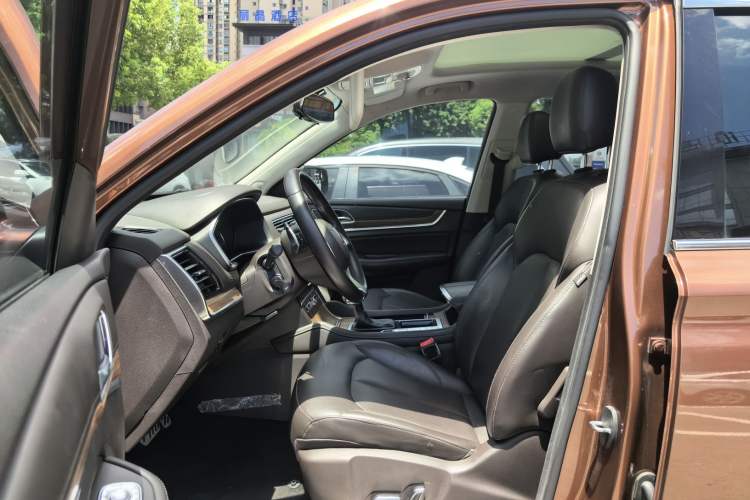 Used Roewe RX8 2018 30T Smart Connectivity Two-Wheel Drive Flagship Edition Exterior 11
